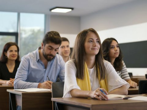 Hibrid təhsilin təhlükəli tərəfləri – Ehtiyatlı olaq