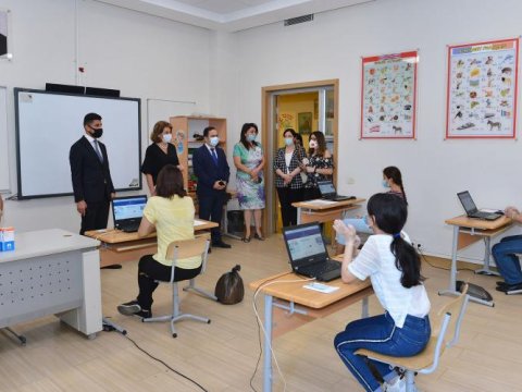 Müəllimlərin işə qəbulu üzrə imtahan prosesi izlənilib