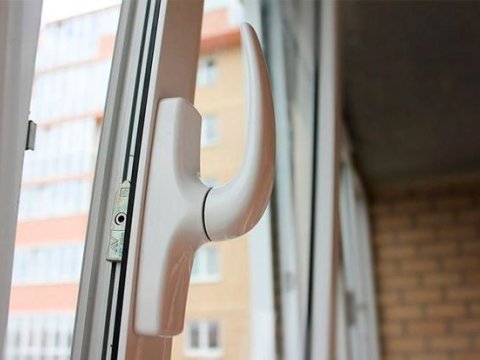 Bakıda məktəbli qız intihara cəhd edib - TƏFƏRRÜAT + ÖZƏL