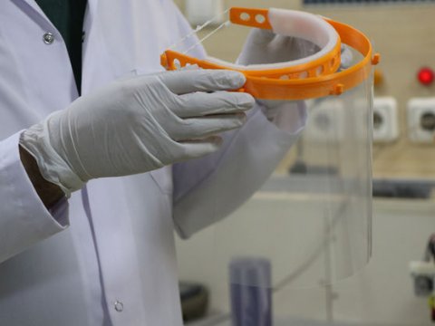 Müəllimlər dərs vaxtı maska və sipərdən istifadə edəcəklər – Nazir müşaviri