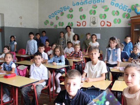 Gürcüstanın iri şəhərlərində yeni dərs ili təxirə salınıb