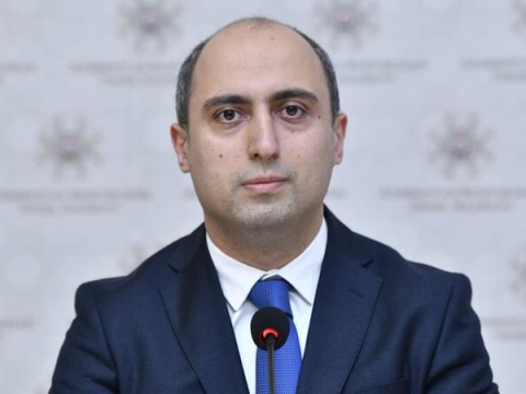 Təhsil naziri intihar edən müəllimdən yazdı: \