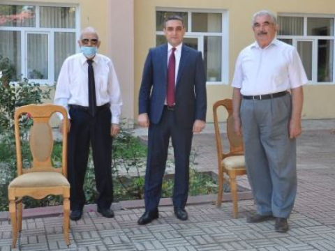 MDU-da təqaüdə ayrılan iki qocaman müəllimlə görüş