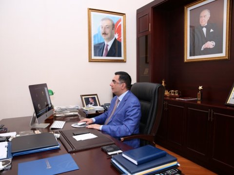 Elmar Qasımov MBA proqramı üzrə BANM-ə qəbul olan tələbələrlə görüşüb