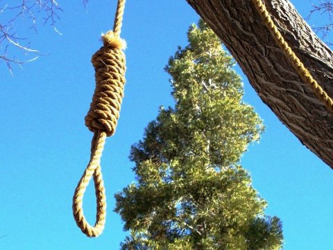 Qubada məktəbli intihar edib