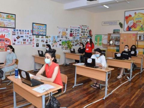 1300 nəfərdən çox namizəd vakant yer tutmaq hüququ əldə edib