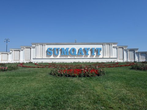 Sumqayıtda 4 nömrəli tam orta məktəbin 59 məzunundan 55-i yüksək nəticələrlə ali məktəblərə qəbul olundu  