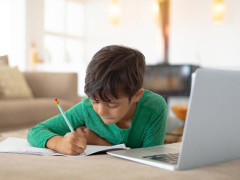 Əlavə dərs vəsaitlərinin tələbi ilə bağlı valideynlərin şikayətlərinə RƏSMİ CAVAB    