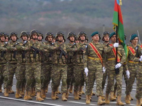   AzMİU Silahlı Qüvvələrə Yardım Fonduna 50 min manat vəsait köçürdü  