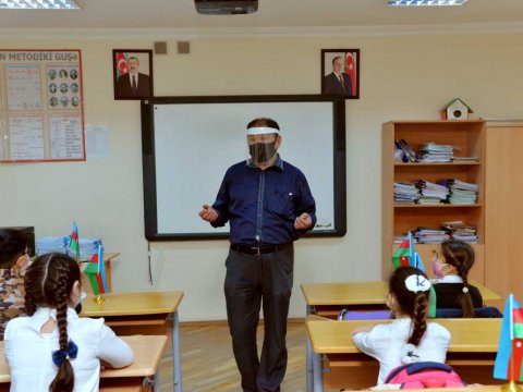 Müəllim, həmişə ucadır adın! FOTOSESSİYA