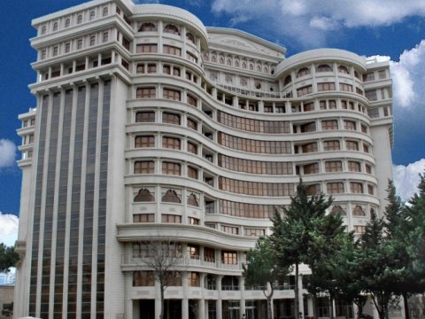 Tibb Universitetinin 14 həkimi könüllü olaraq cəbhə bölgəsində fəaliyyət göstərir
