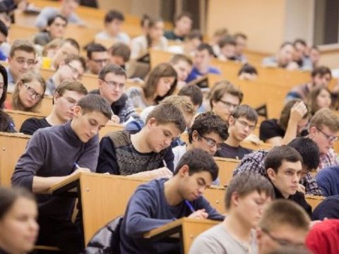  Universitetlər distant təhsilə keçir - Ukraynada