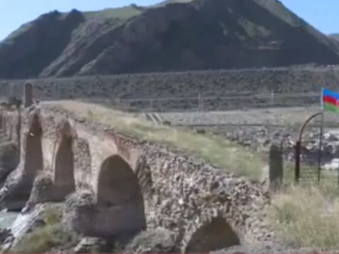 “Sinifdənxaric oxu” -  Məmməd Arazın “Ayağa qalx, Azərbaycan”şeiri  -RUBRİKA-VIDEO