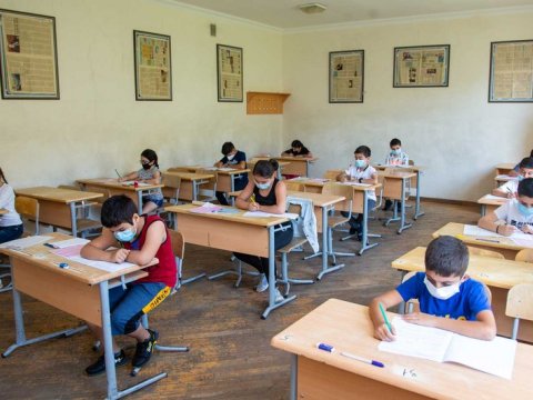 Qiymət və davamiyyətə görə şagirdlərin sinifdə saxlanılması nəzərdə tutulmur    