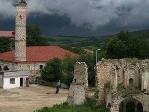 Səfir professorun Şuşa xatirəsi: \