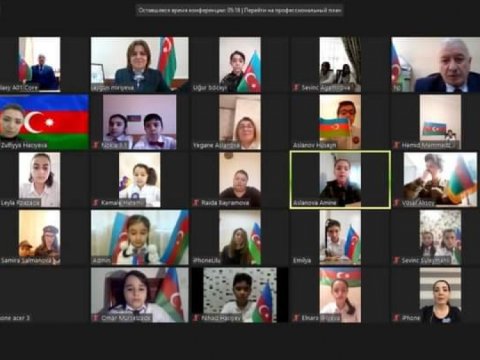 Bakı məktəbliləri Dövlət Bayrağı Gününü qeyd edib - FOTO