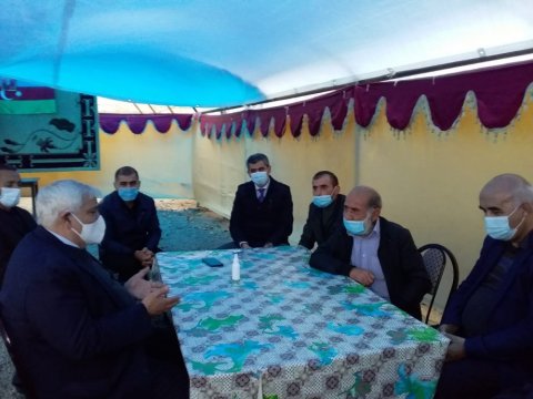Azərbaycan Dillər Universiteti üç şəhid övladını himayəyə götürüb - FOTO