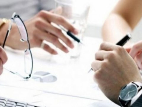 Fizika və rus dili fənləri üzrə imtahan tapşırıqları müzakirə edildi      