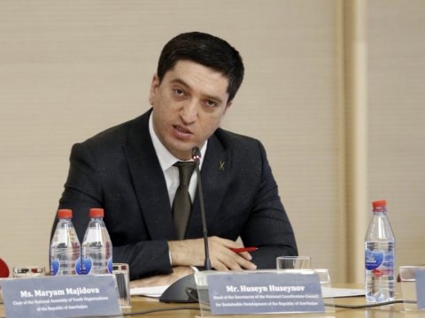 İqtisadiyyat Nazirliyinin şöbə müdiri UNEC- də aparılan  müzakirələrdə iştirak edib  