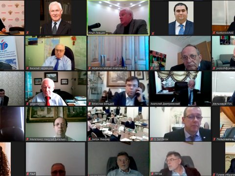 ADNSU-nun rektoru Xəzər Enerji Forumunda məruzə ilə çıxış edib