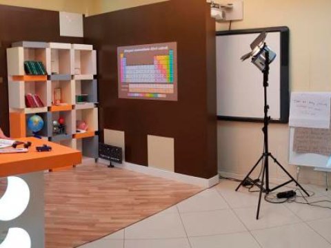 “Dərs saatı”nın könüllü müəllimləri - FOTO