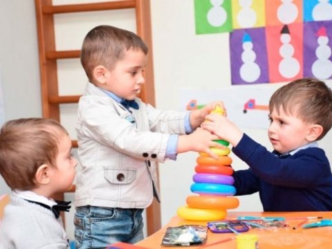 Məktəbəqədər təhsil qruplarına cəlb edilən uşaqların sayı açıqlanıb
