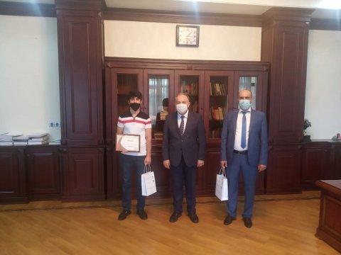 “Gələcəyin mühəndisi -1” onlayn olimpiadasının qaliblərinin mükafatları təqdim olundu - FOTOLAR