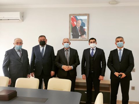 İctimai Şuranın rəhbərliyi Təhsil İnstitunun direktoru ilə görüşüb - FOTO