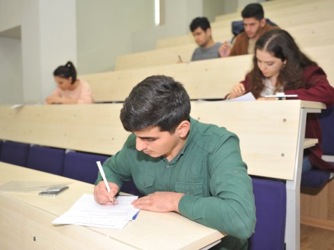 Semestr bölgüsü və dərsə davamiyyət tələbini aradan qaldırdıq – Rektordan açıqlama