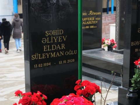 UNEC tələbələri şəhid Eldar Əliyevin ailəsini ziyarət ediblər - FOTO