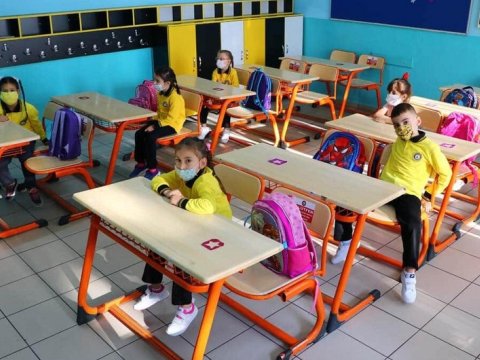Türkiyədə məktəblər açılır