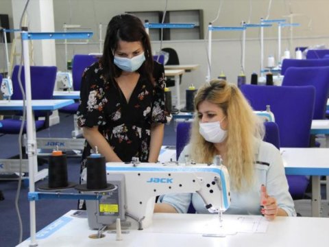 Tekstil sahəsində tədris aparan müəllimlər üçün təlimlər təşkil olunub  
