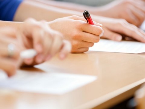 DİM: İki əcnəbi Azərbaycan dili üzrə imtahandan çıxarılıb  