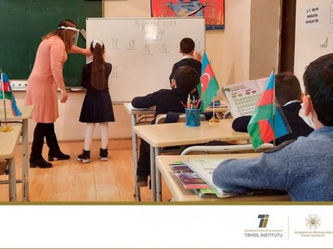 İbtidai siniflər üçün ehtiyat dərsliklər sınaqdan keçirilir