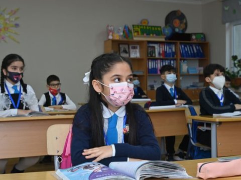 Koronavirusa görə distant təhsilə keçən məktəblər AÇIQLANDI