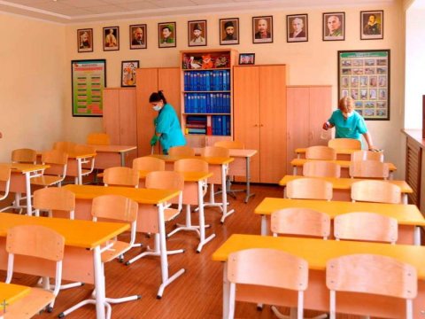 Paytaxtda iki məktəb distant tədrisə keçdi - Yenə də COVID-19