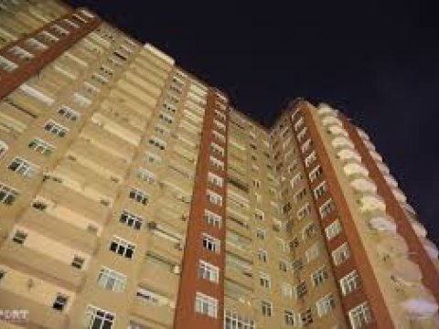 Özünü binanın damından atan sinif yoldaşların intiharı ilə bağlı cinayət işi AÇILDI