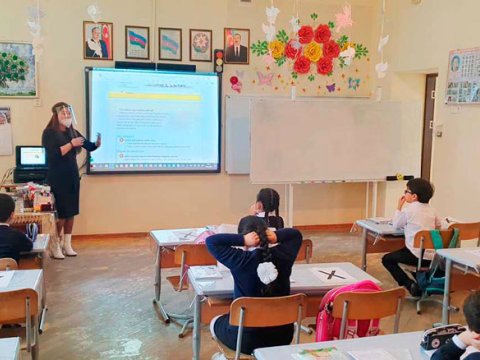 Şagirdlər yol hərəkəti qaydalarına dair maarifləndirilir - FOTO  