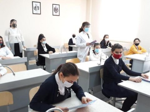 Şagirdlərlə maarifləndirici söhbətlər aparılıb  