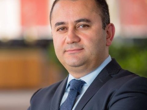 Nazir müşaviri məktəblərlə bağlı qərarı incələdi - TƏHLİL