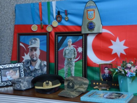 UNEC tələbələri şəhid Mixail Həmidovun ailəsini ziyarət edib
