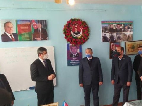 Şəhidlərin xatirəsinə həsr olunmuş sinif otağı  