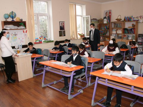 I sinfə qəbul üzrə müraciətlərin çox olduğu məktəblərdə şagird qəbulu bu üstünlük əsasında aparılır -RƏSMİ CAVAB