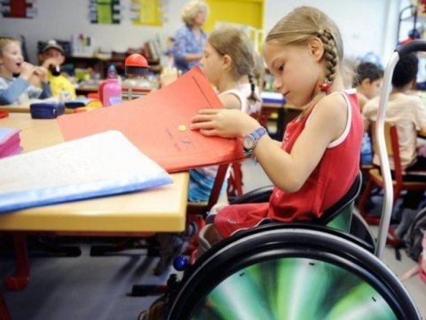 Psixoloji-tibbi-pedaqoji komissiya uşağın müayinəsini keçirdikdən sonra təhsilinin təşkilinə dair qərar qəbul edilir  