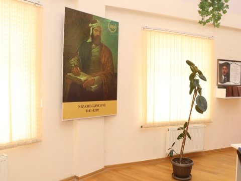 AzTU-nun kitabxanasında 