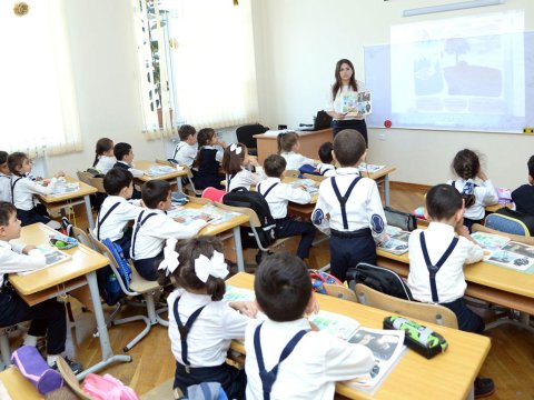 Bu müəllimlərin yerdəyişmədən yararlanması qadağandır - RƏSMİ