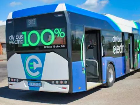 Latviyada məktəblilərin daşınması üçün elektrikli avtobusların istehsalı müzakirə olunur  