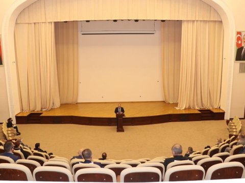 AzTU-nun dünyaca məşhur yeni prorektoru kollektivə  təqdim olundu
