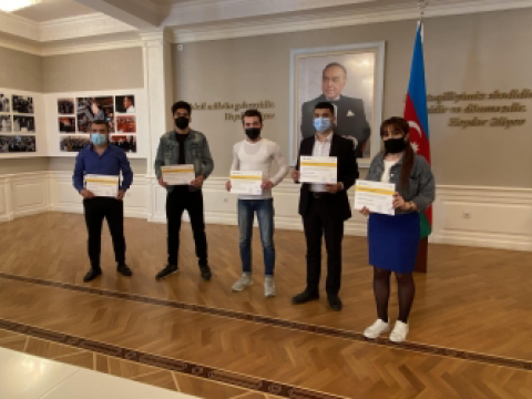 “CONIM Cert” MMC-nin təlimlərində iştirak edən tələbələrə sertifikat təqdim olunub
