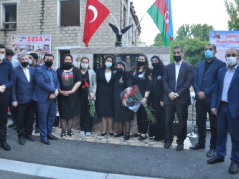 MDU-nun bir qrup əməkdaşı şəhid məzunun adını daşıyan bulağın açılışında iştirak edib